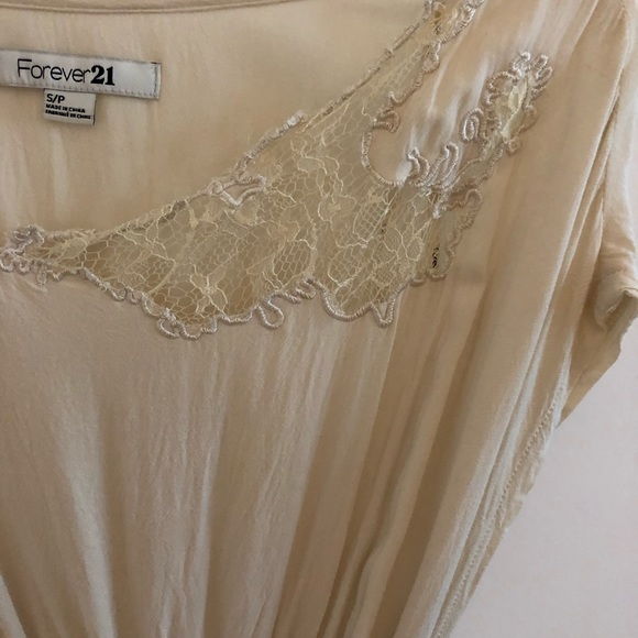 Cream Belted Tunic with Lace Details - Picture 3 of 4